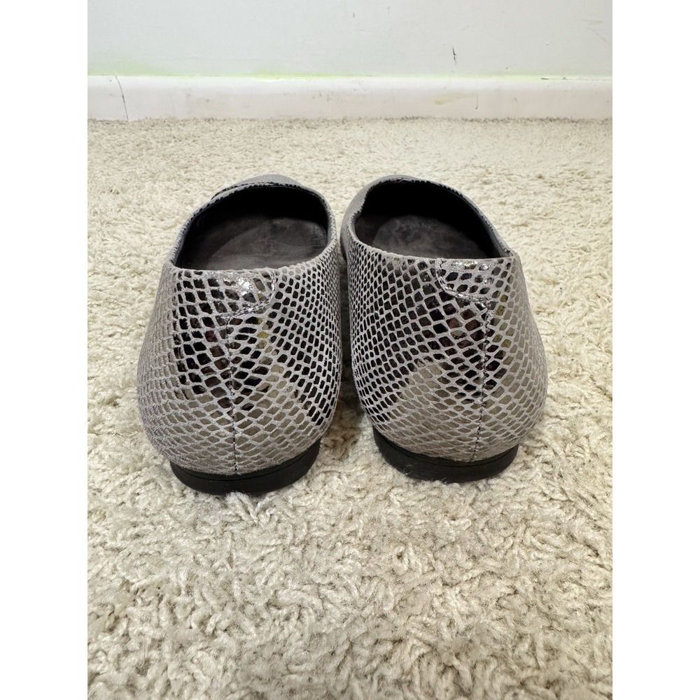 Vionic Caballo Shoes Flats Silver Snakeskin Print Leather Pointed Toe Size 9 - Picture 8 of 11
